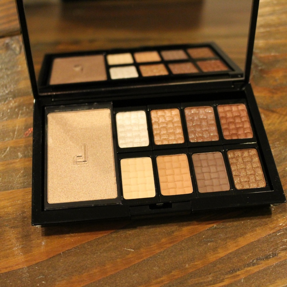 DOUCCE FREEMATIC EYESHADOW PRO PALETTE NWT/NEW